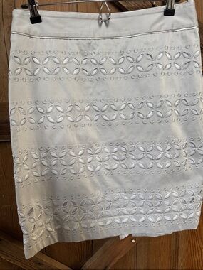 White House Black Market White Eyelet Pencil Skirt